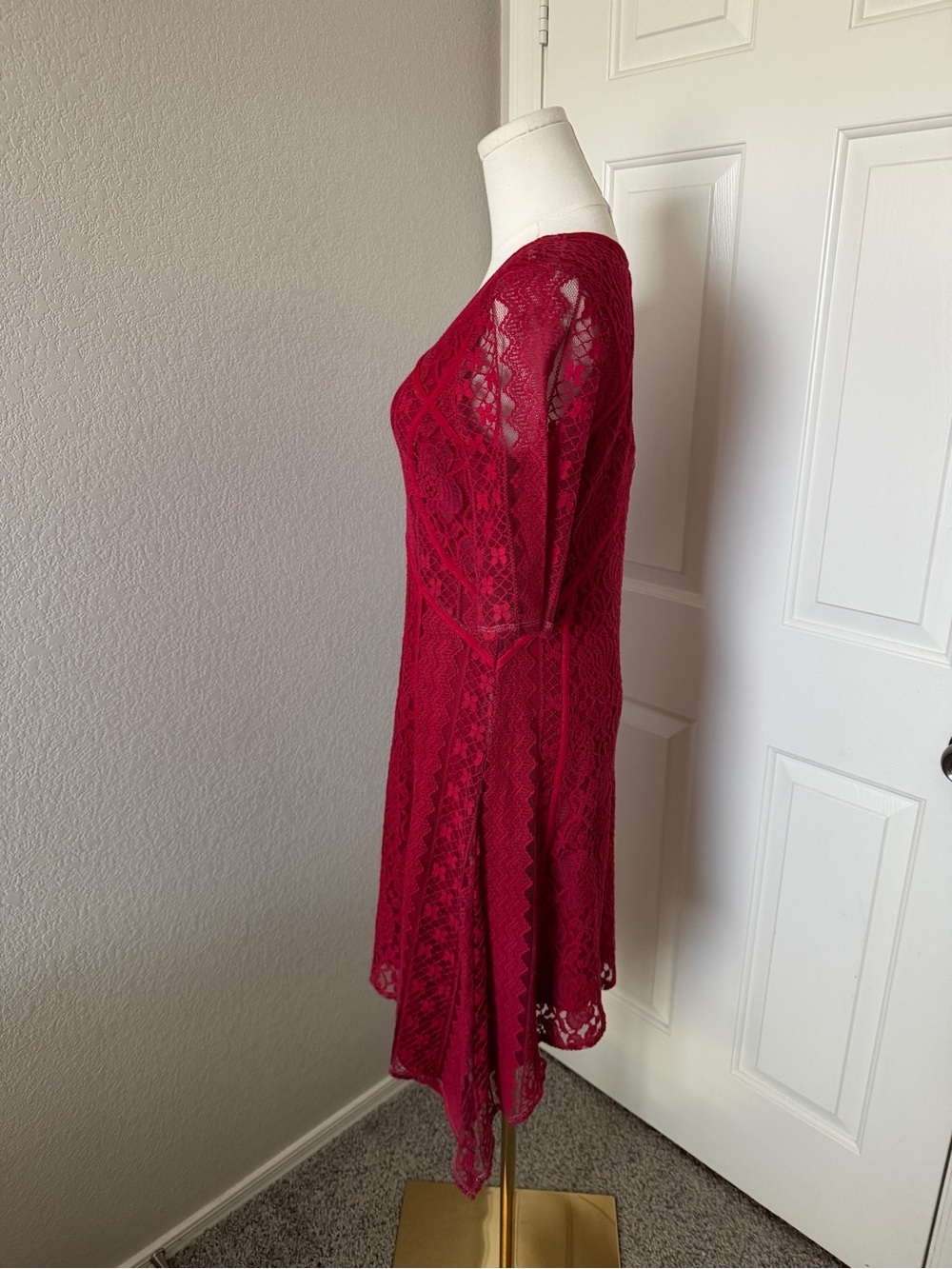 Sundance Raspberry Lace Midi Dress - Picture 3 of 4